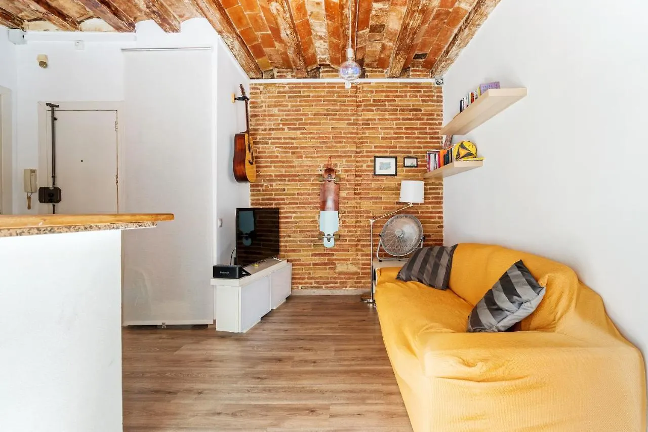 Beachside Bliss Charming 1-Bedroom, Barceloneta Apartment