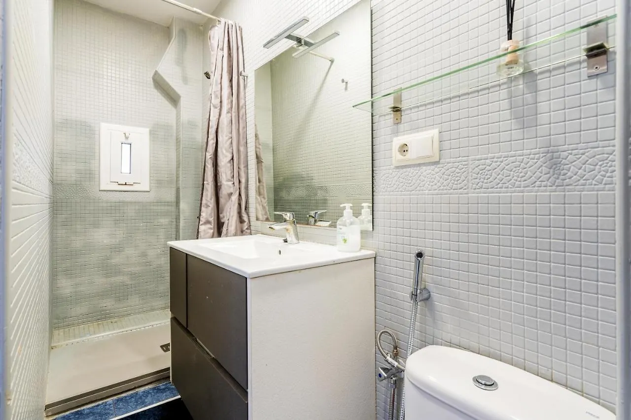Beachside Bliss Charming 1-Bedroom, Barceloneta